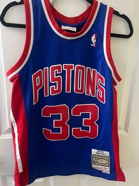 Mitchell & Ness Blue and Red Hardwood Classics Jersey Patch #33 Hill size small